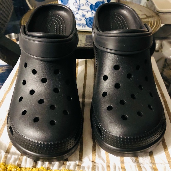 CROC LIKE HEELS-UNIQUE AND WORN ONCE - Picture 7 of 11